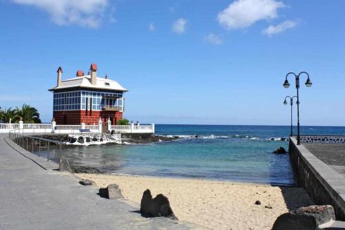 Gallery image of Apartamentos El Charcon in Arrieta