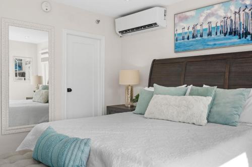 Ένα ή περισσότερα κρεβάτια σε δωμάτιο στο Luxury Condo Near San Juan