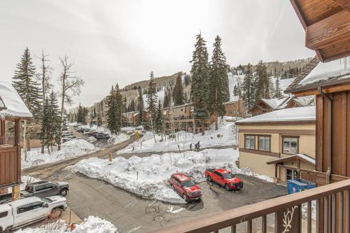 HotTub-Elkpoint-True Ski In Ski Out Family &Pet Friendly v zimě