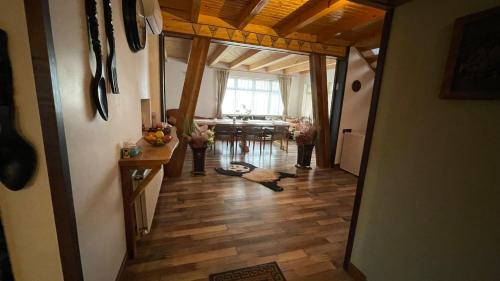 Φωτογραφία από το άλμπουμ του Hunter's Lodge στο Βραΐλα