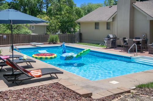 Gallery image of Elegant 4BR Getaway Your Dream Luxury Retreat in Millard