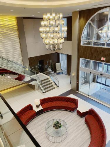 Χώρος καθιστικού στο Urban Oasis - Modern 1 bedroom w pool access free parking
