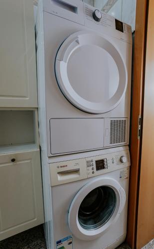Fotografie z fotogalerie ubytování Atlas Apartment Essen, 3 Zimmer, Uniklinik, Messe, Parkplatz, Balkon v destinaci Essen