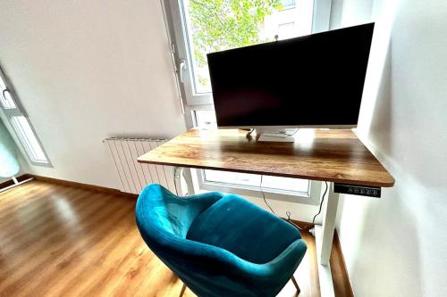 TV a/nebo společenská místnost v ubytování 4 pièces avec garage - GARE Part-Dieu