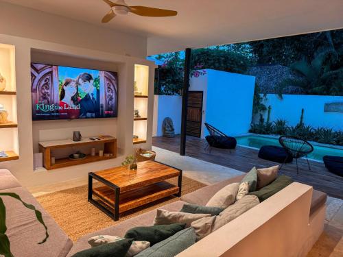 En TV eller et underholdningssystem på Villa Vista