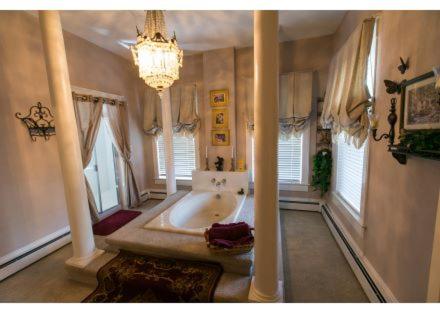 Gallery image of Jasones B&B and Restaurant in Marion