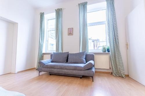 Kép Elegant 2BR Apartment - near Bahnhof Wien Meidling szállásáról Bécsben a galériában