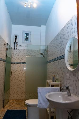 Abalone Private Residence tesisinde bir banyo