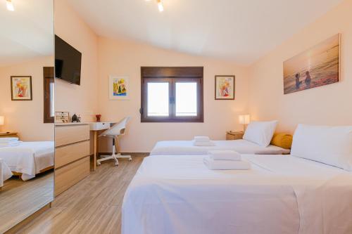 Top Hill Deluxe Maison & Suite, sea view, Nikiti