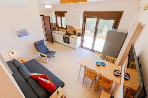 Top Hill Deluxe Maison & Suite, sea view, Nikiti
