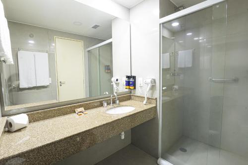 Ένα μπάνιο στο Comfort Ibirapuera