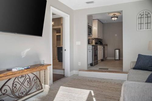 Galeriebild der Unterkunft Old Dauphin Way Historic Home - Unit 6 in Mobile