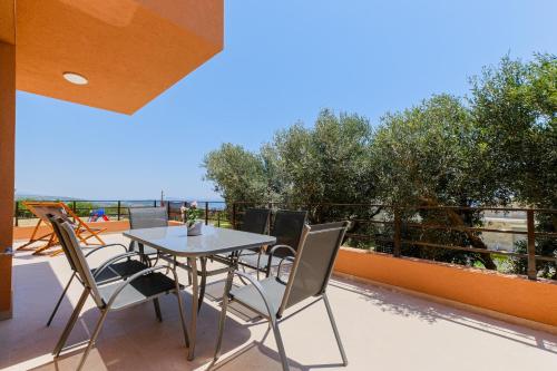 Top Hill Deluxe Maison & Suite, sea view, Nikiti
