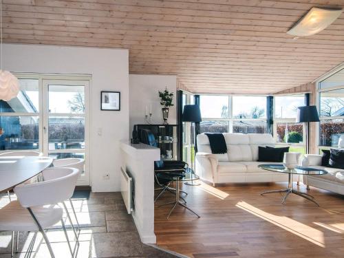 Gallery image of 4 star holiday home in Rønde in Rønde