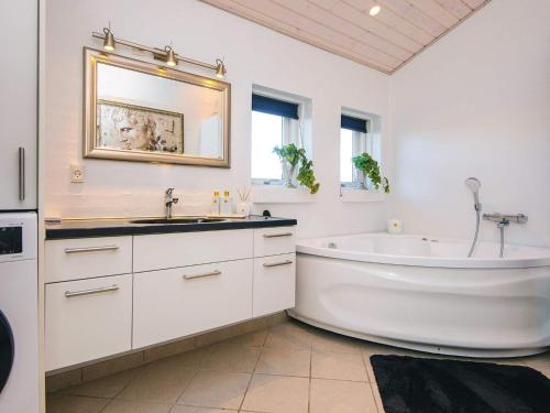 Gallery image of 4 star holiday home in Rønde in Rønde