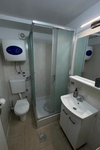 Apartments with parking space Omis - 23914