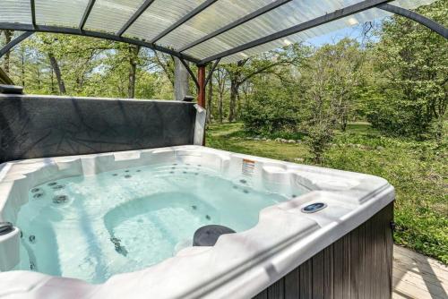 Φωτογραφία από το άλμπουμ του Dog-Friendly Nature Escape with Hot Tub and Fire Pit σε Grand Junction