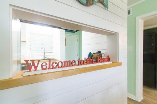 Gallery image of Beach Harbour 16 @ The Carolina Beach Boardwalk - Full Remodel! in Carolina Beach