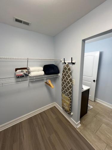 Gallery image of Family House with Jacuzzi in Charlotte