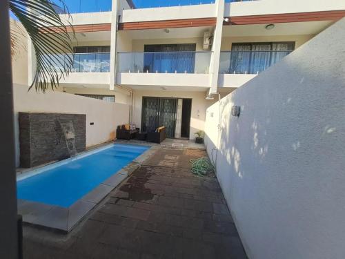 Stunning 4-Beds Villa with pool flic en flac