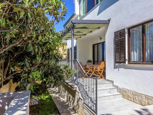Μπαλκόνι ή βεράντα στο Apartment in Pula near the Sea and Town Center