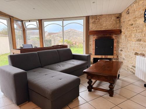 Imagen de la galería de Maison du canton proches commerces, en Grand-Village-Plage