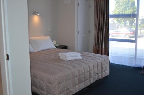 Katil atau katil-katil dalam bilik di 319 Addington Motel