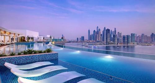 Elegant 1-BR with Sea View Seven Palm, Palm Jumeirah