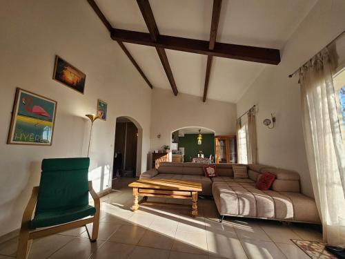 Photo de la galerie de l'établissement Villa typique entre terre et mer, à Hyères