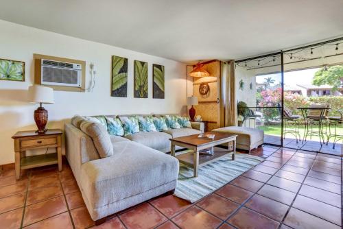 Гостиная зона в 107 Kihei Holiday