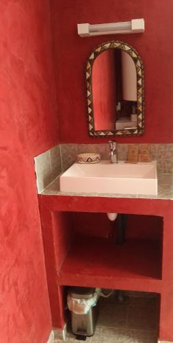 Photo de la galerie de l'établissement Spacious family home in a great location, à Saint-Nazaire