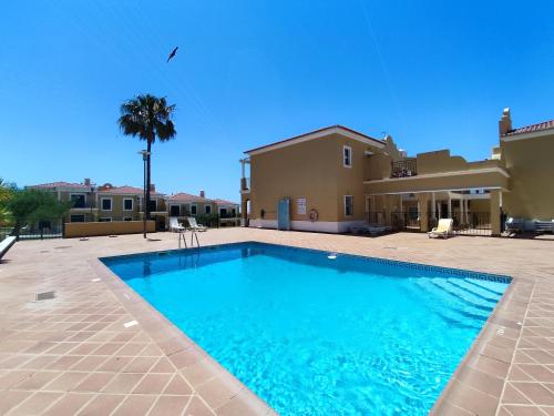 1D Areias de Porches, Pool & A/C - Casas & Papéis