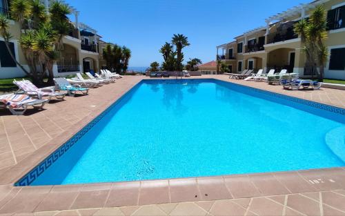 1D Areias de Porches, Pool & A/C - Casas & Papéis