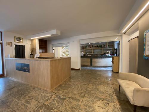 Hotel Sciatori 3 Stelle Superiorにあるキッチンまたは簡易キッチン