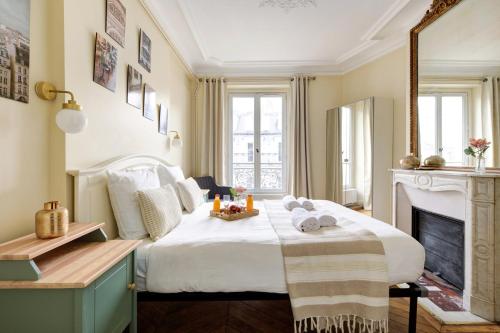 La Plume Suite A Haven of Peace in Montorgueil