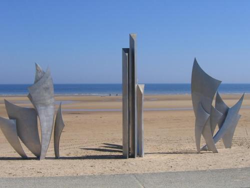 Chambre insolite années 40 à Omaha Beach pour la nuit du Jour J la plus longue