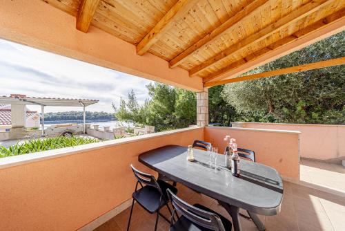 Φωτογραφία από το άλμπουμ του Apartments Gora Seaview σε Blato