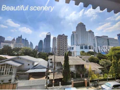 Afbeelding uit fotogalerij van MoMoYa House in Bangkok