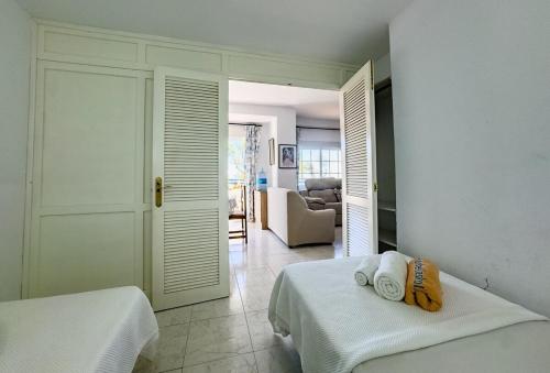 Mediterráneo 6 9 Charming Beachfront 1Bedroom with Stunning Sea Views