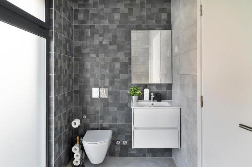 Faro Nony Apartment by Get Your Stay