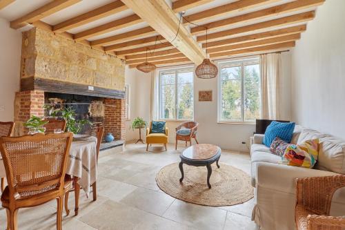 La Tourelle de Saint Michel de Livet - Parking