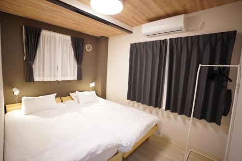 Hotel iemirai SHINJUKU 3min train ride to Shinjuku Station