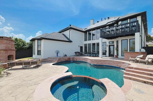 Gallery image of Lakefront Living, Elegant 5BD Home on Lake Ray Hubbard in Rowlett