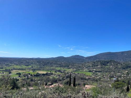 Les Oliviers de Lunéa, villa dans les hauteurs de Fayence
