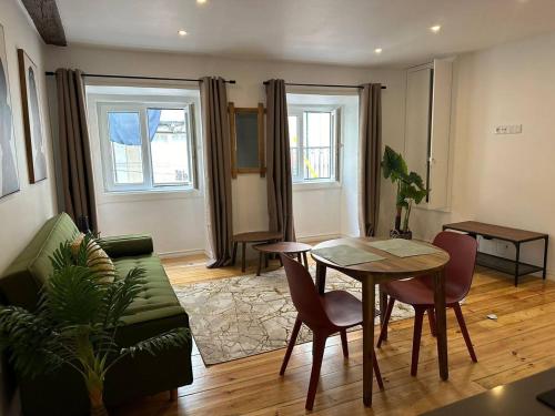 Chic Apartment-Rua Verde, Lisbon