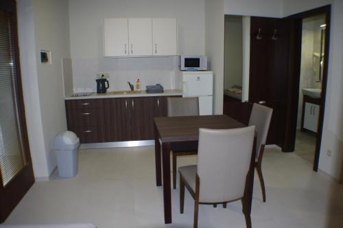 Nhà bếp/bếp nhỏ tại Vila Lexus