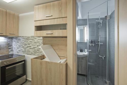 Bellissimo Ctr Stylish Reno 2BR Apt near Acropolis