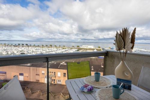 Horizon Bleu - Superbe vue sur le port