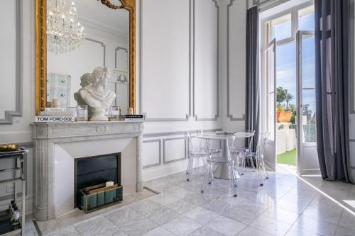 Prestige Cannes Alexandre III Terrace 2bdr by B'Your Home