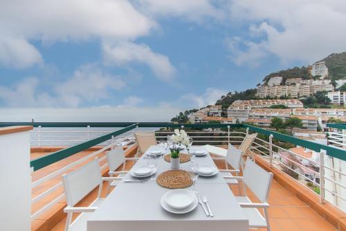 WELCS APARTAMENTO DUPLEX 210 PDA con vista al mar